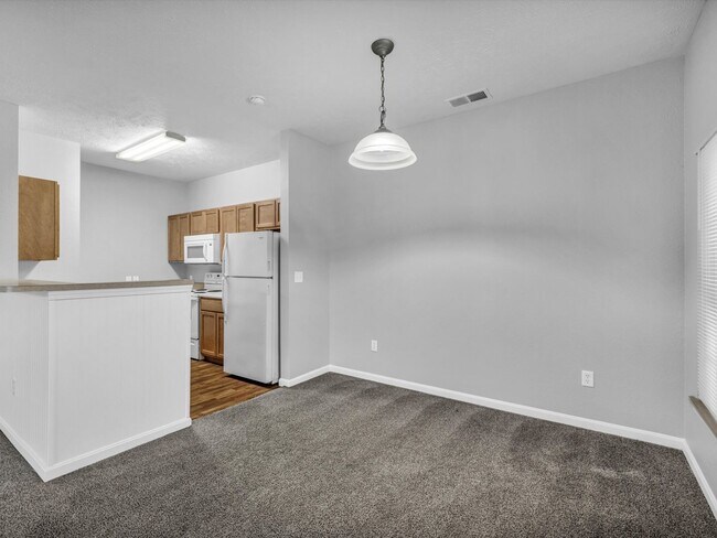 Building Photo - 8584 Lincoln Ave