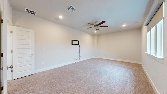 Building Photo - 11526 Hollering Pass