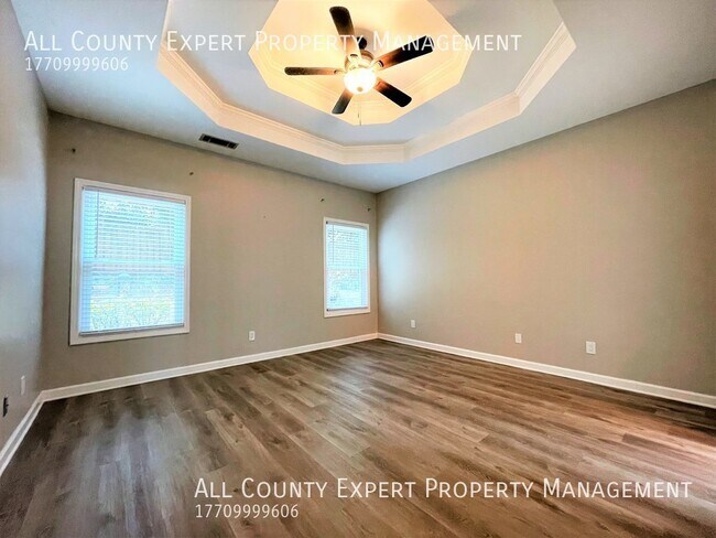 Building Photo - 1635 River Oak Dr