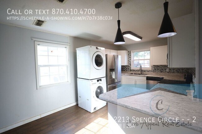 Building Photo - 2213 Spence Cir