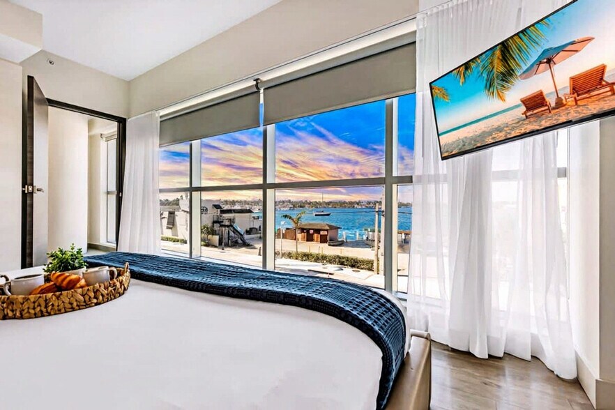 Building Photo - 101 N Ocean Dr