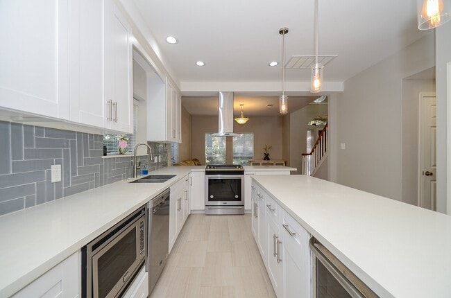 Building Photo - 2339 Bent River Dr