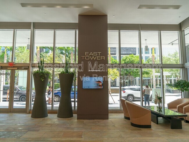 Building Photo - 500 Brickell Ave