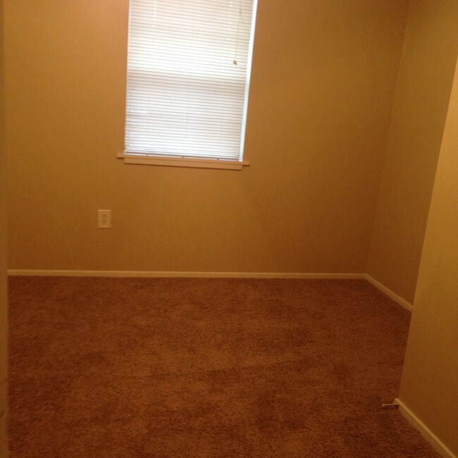 Bedroom - 106 Briarhill Rd