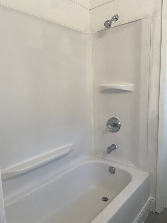 Building Photo - Single Family Home in Branson