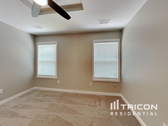 Building Photo - 1751 Miller Springs Dr