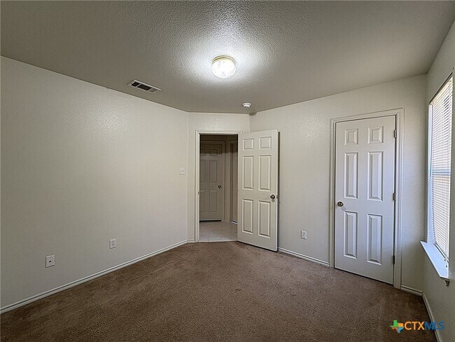 Building Photo - 1117 Katelyn Cir