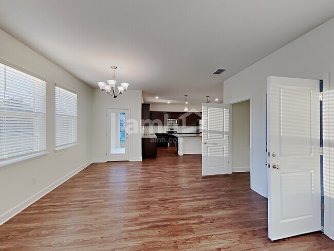 Building Photo - 1001 Walden Pond Dr