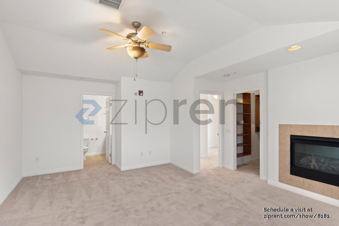 Building Photo - Unit