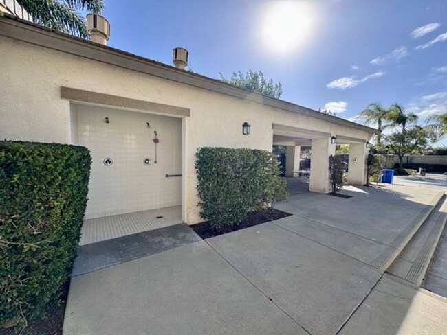 Building Photo - 1 bedroom Murrieta condo for LEASE with a ...