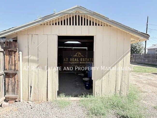 Building Photo - 3809 N 9th Pl