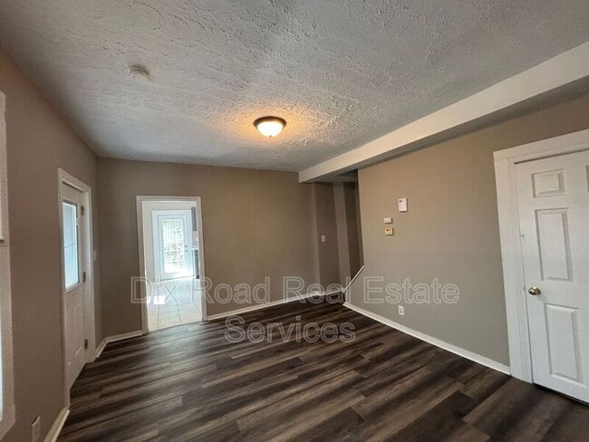 Building Photo - 539 Ross Ave