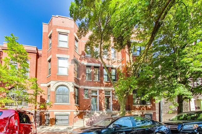Primary Photo - 921 S Laflin St