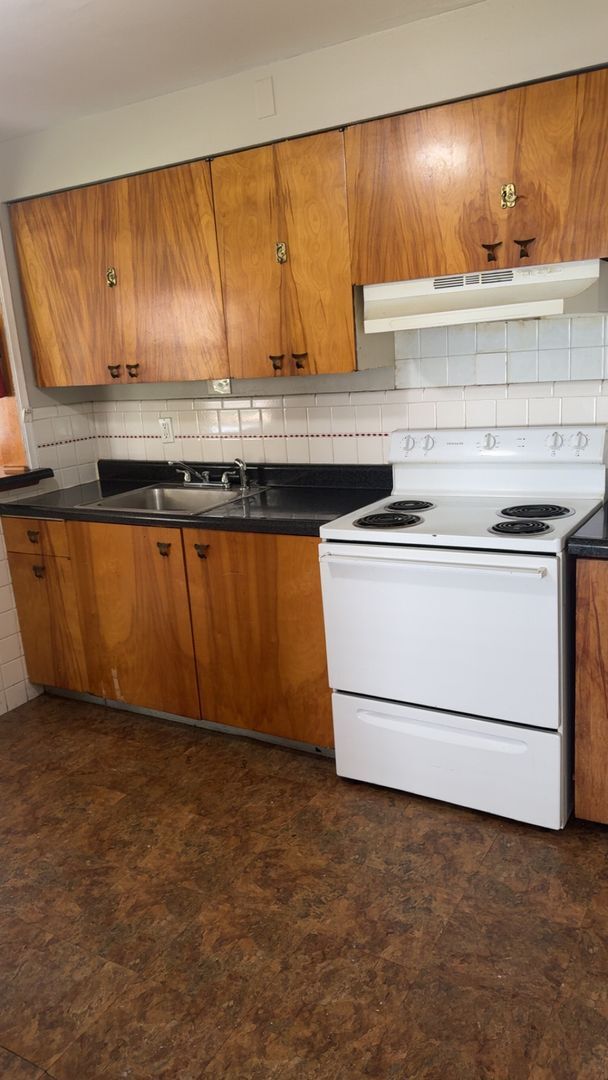 Building Photo - Delightful 2-bedroom, 1-bathroom single-fa...