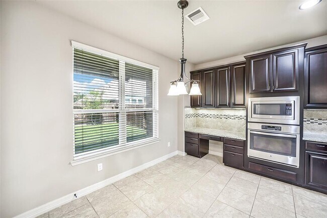 Building Photo - 16815 Violet Trace Ct