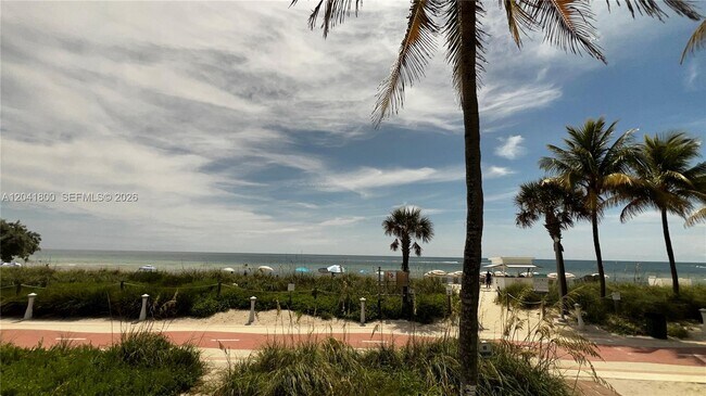 Building Photo - 5445 Collins Ave