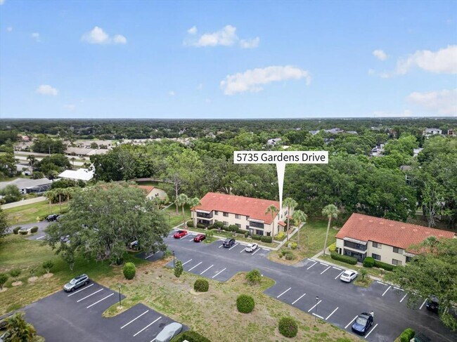Building Photo - 5735 Gardens Dr
