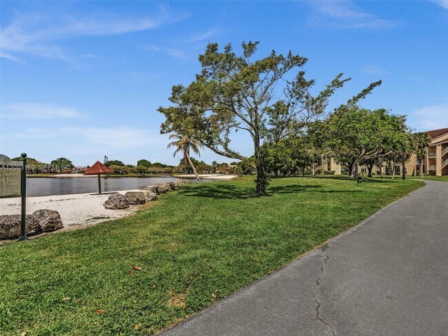 Building Photo - 15325 SW 106th Terrace