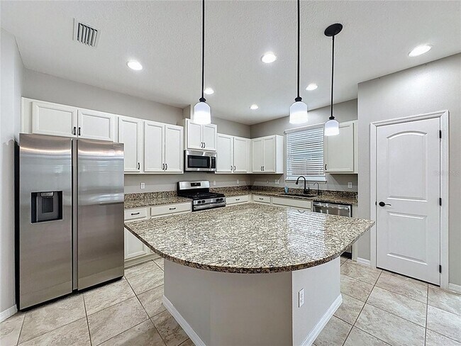 Building Photo - 345 Alcove Dr