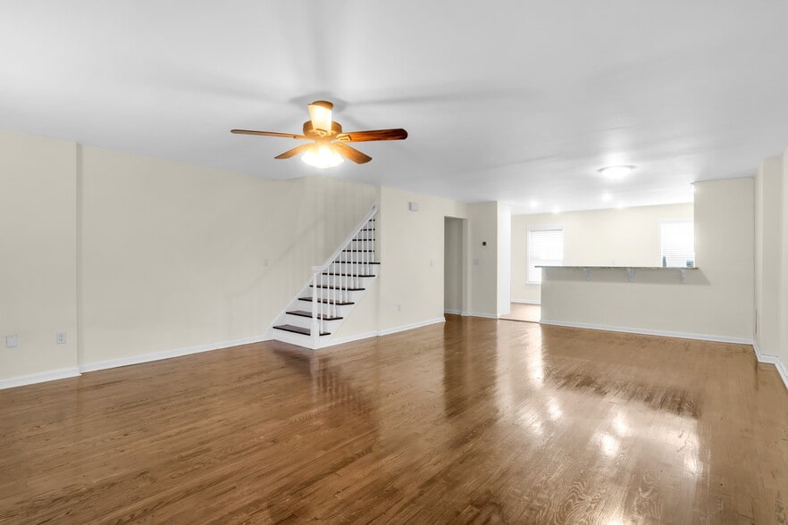 Building Photo - 3641 Bergen Ct