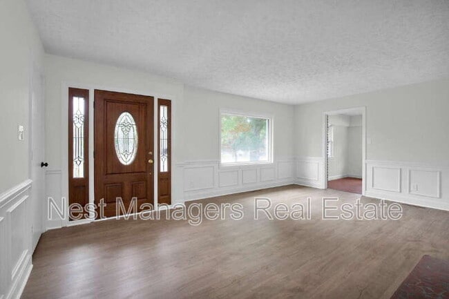 Building Photo - 301 Fairfield Rd
