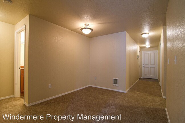 Building Photo - 2 br, 2 bath House - 15433 Country Club Dr...