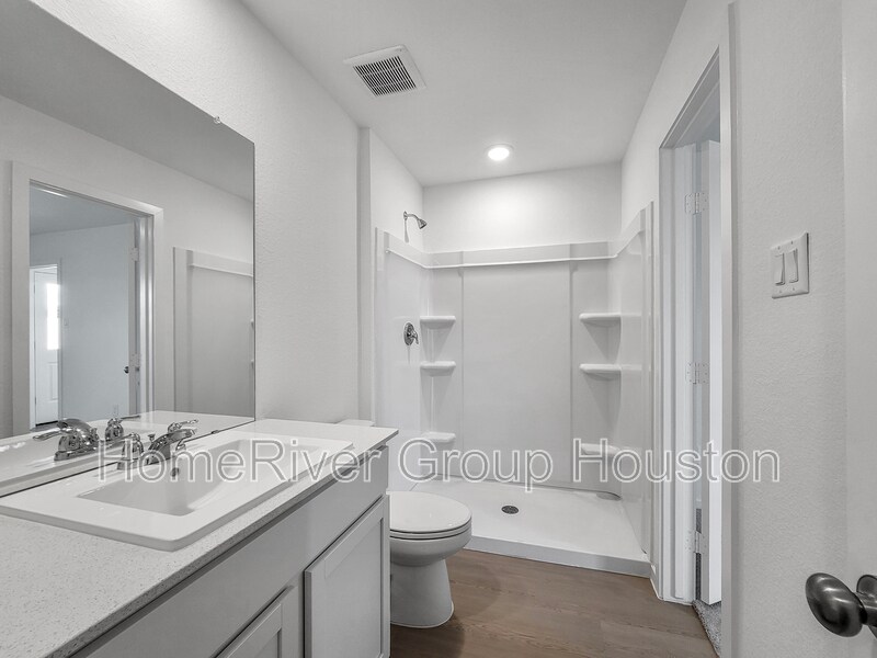 Building Photo - 207 Brandi Dr