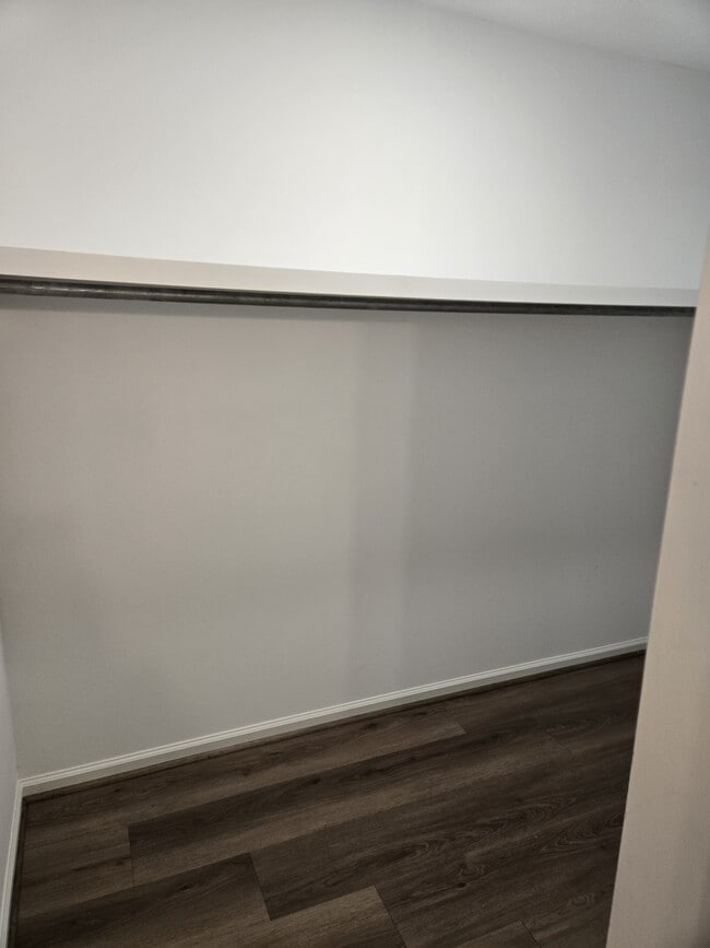 Building Photo - 3703 Southborough Rd