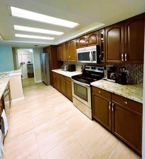 Building Photo - 2025 Lavers Cir