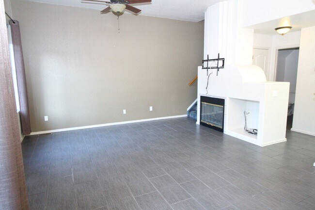 Building Photo - 3348 Apogee View