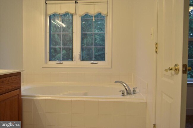 Building Photo - 15435 Binder Ct