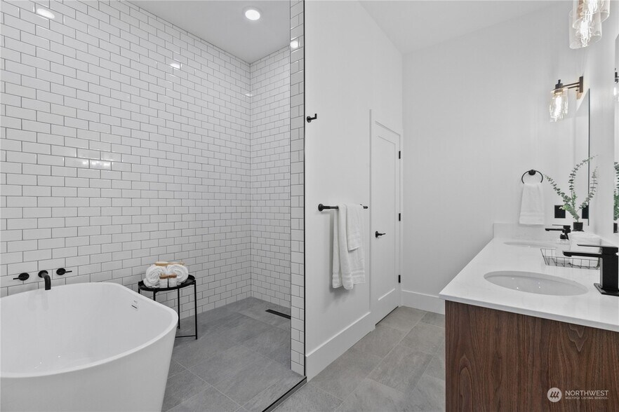 Building Photo - 2952 Brook Ln