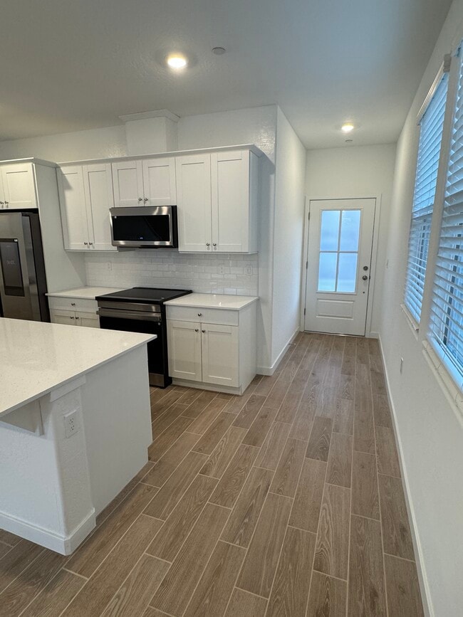 Building Photo - 1137 Granite Dr