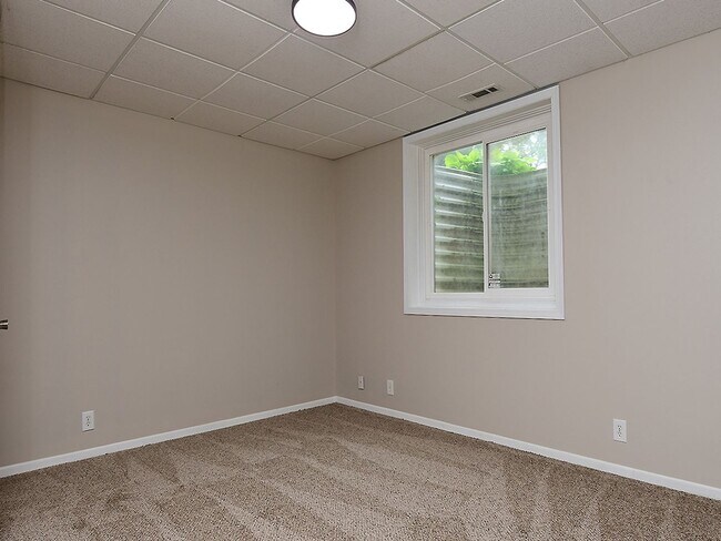 Building Photo - 38 Cypress St