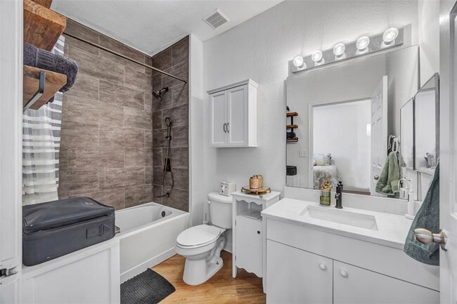 Building Photo - 4309 Bayside Village Dr