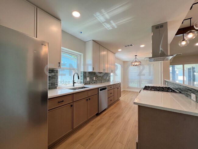 Building Photo - Magnificent 3/2/2 in Lewisville For Rent!