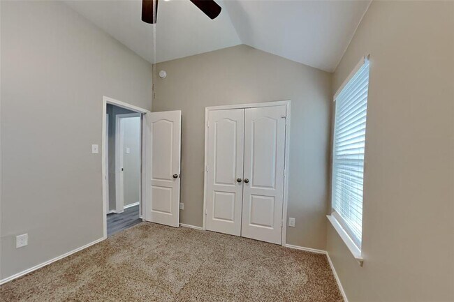 Building Photo - 9639 Elizabeths Glen Ln