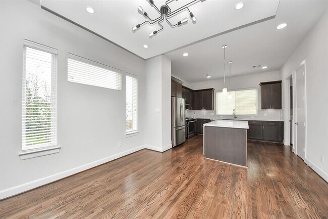Building Photo - 310 Eado Park Cir