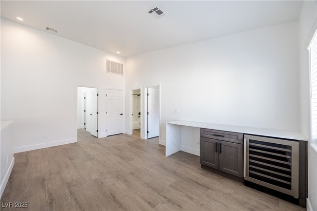 Building Photo - 540 W Horizon Ridge Pkwy