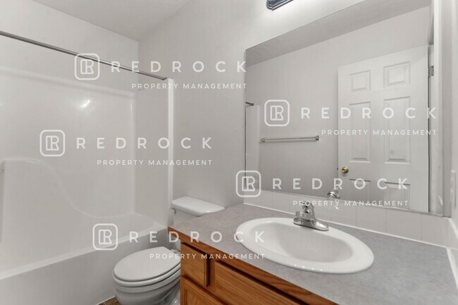 Building Photo - 4844 N Orchid Ln