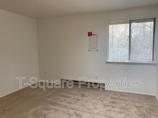 Building Photo - 12120 E Gibson Rd