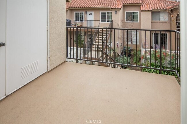 Building Photo - 29 Blue Oak