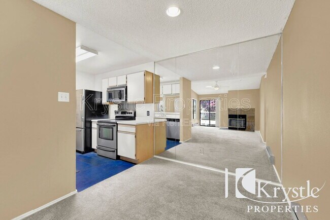 Building Photo - 1201 Glen Cove Pkwy