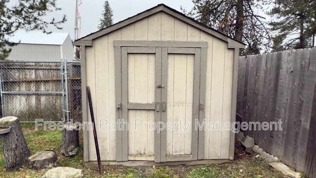 Building Photo - 1181 Elderberry Cir