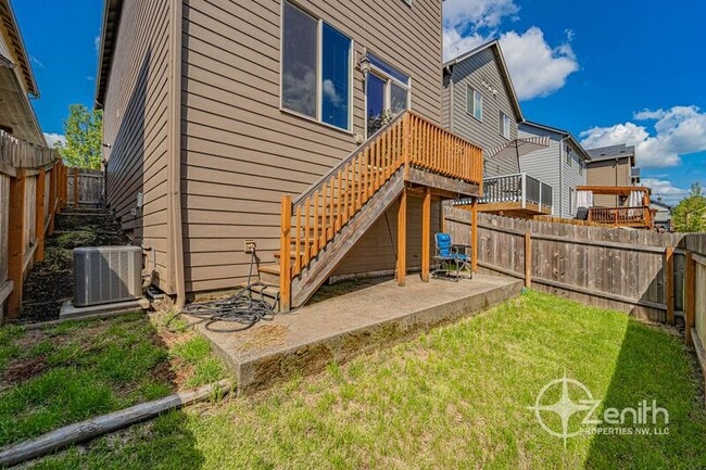 Building Photo - 5921 NE 48th St