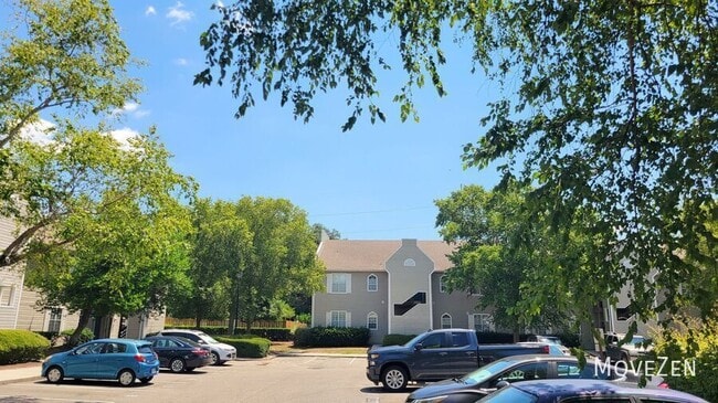 Building Photo - 729 Bragg Dr
