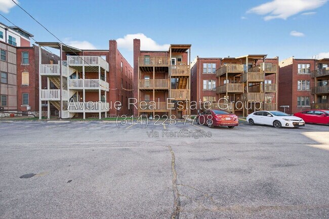 Building Photo - 5559 Pershing Ave