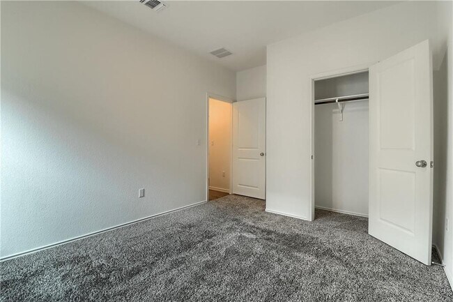 Building Photo - 7213 Tonka Ln