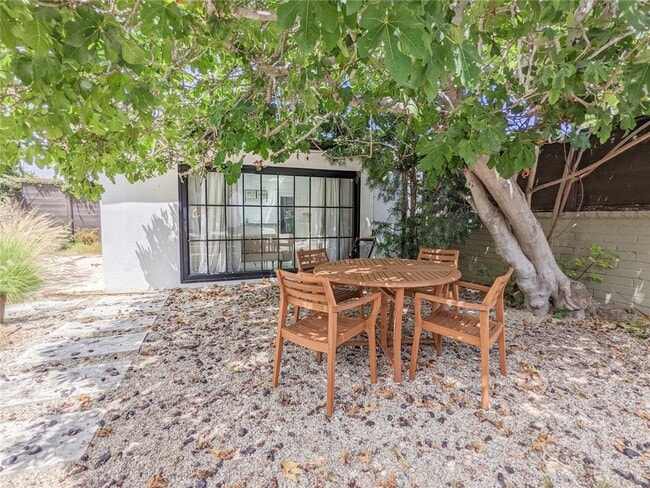 Building Photo - 1113 Amoroso Pl