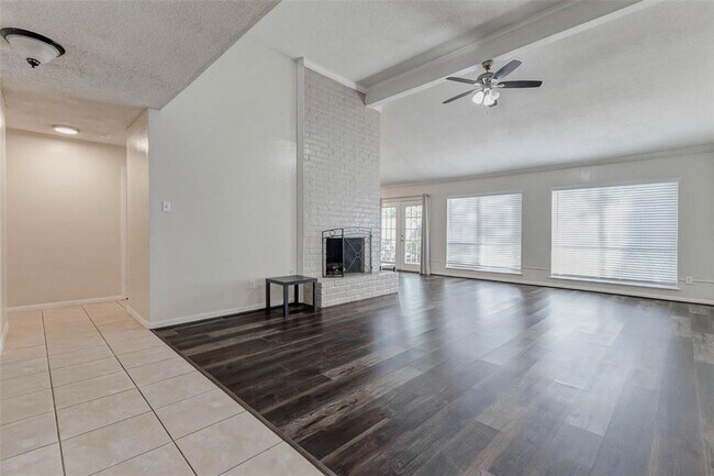 Building Photo - 1018 Rock Canyon Dr